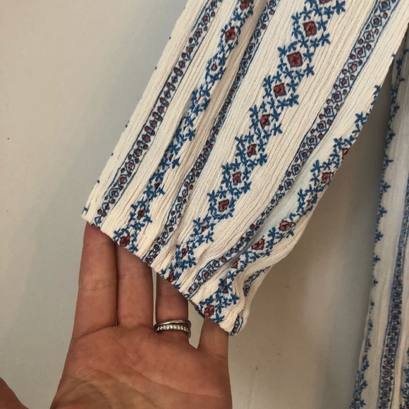 BOHO PEASANT TUNIC BLOUSE WITH EYELET DETAILS - Picture 6 of 8